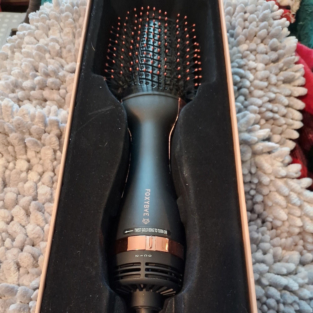 Foxybae Black and Rose Gold Hot Air Brush - Volumizing Hair Styler